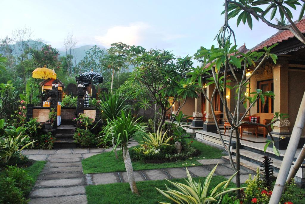 Trijaya Guest House Pemuteran Bagian luar foto