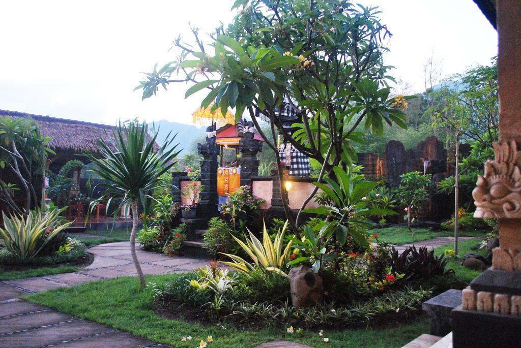 Trijaya Guest House Pemuteran Bagian luar foto