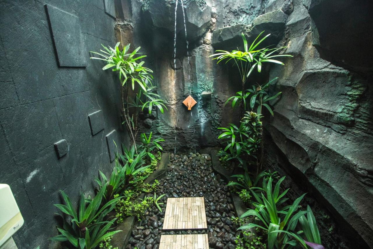 Trijaya Guest House Pemuteran Bagian luar foto